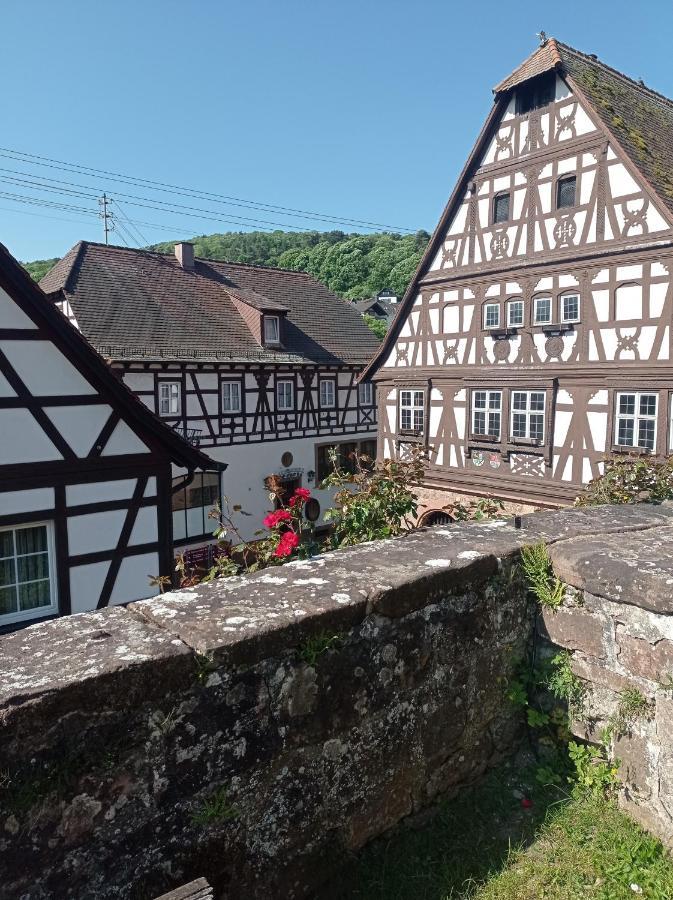 Gaestehaus Hoffmann Dörrenbach Dış mekan fotoğraf